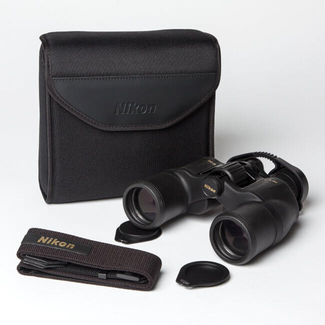 Бинокль Nikon Aculon A211 8-18x42 Бинокль Nikon Aculon A211 8-18x42