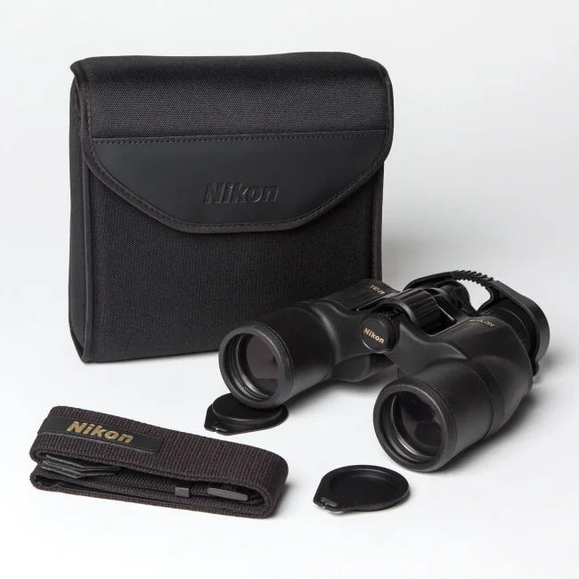 Бинокль Nikon Aculon A211 8-18x42 Бинокль Nikon Aculon A211 8-18x42
