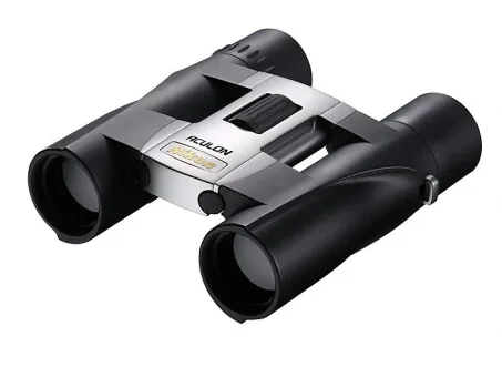 Бинокль Nikon Aculon A30 10x25 серебро