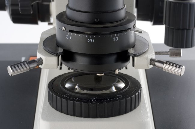 Микроскоп Альтами БИО 8 (трино) Микроскоп Альтами БИО 8 (трино)