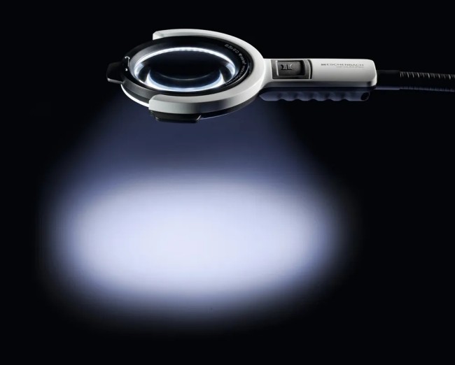 Лупа настольная асферическая Eschenbach varioLED flex, 76 мм, 2.5х, штатив 350 мм Лупа настольная асферическая Eschenbach varioLED flex, 76 мм, 2.5х, штатив 350 мм