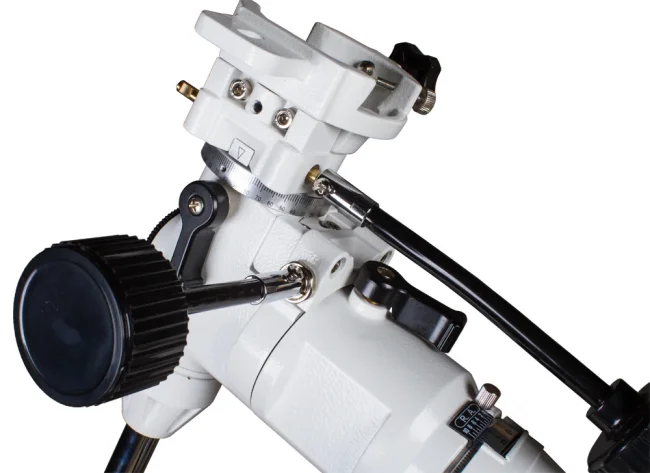 Монтировка Sky-Watcher EQ3 с алюминиевой треногой Монтировка Sky-Watcher EQ3 с алюминиевой треногой