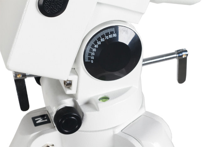 Монтировка Sky-Watcher EQ5 с искателем полюса и стальной треногой Монтировка Sky-Watcher EQ5 с искателем полюса и стальной треногой