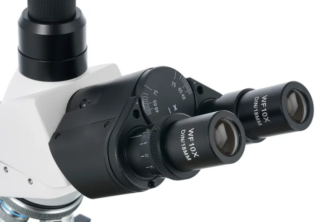 Микроскоп цифровой Levenhuk D900T, 5,1 Мпикс, тринокулярный Микроскоп цифровой Levenhuk D900T, 5,1 Мпикс, тринокулярный