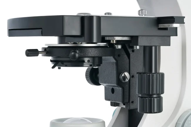 Микроскоп цифровой Levenhuk D900T, 5,1 Мпикс, тринокулярный Микроскоп цифровой Levenhuk D900T, 5,1 Мпикс, тринокулярный
