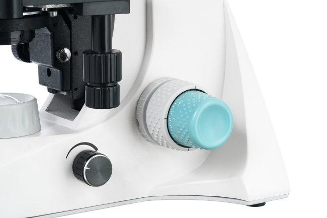 Микроскоп цифровой Levenhuk D900T, 5,1 Мпикс, тринокулярный Микроскоп цифровой Levenhuk D900T, 5,1 Мпикс, тринокулярный