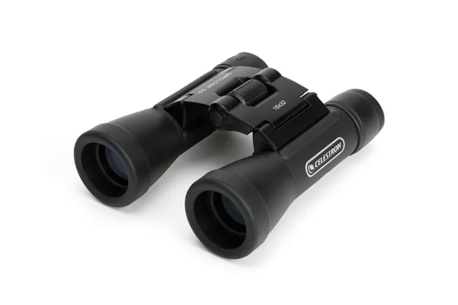 Бинокль Celestron UpClose G2 16x32