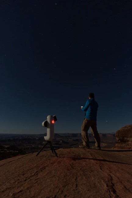 Цифровой смарт-телескоп Vaonis Vespera PRO (со штативом и гигрометром) Цифровой смарт-телескоп Vaonis Vespera PRO (со штативом и гигрометром)