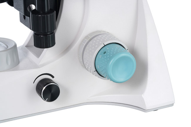 Микроскоп Levenhuk 900T, тринокулярный Микроскоп Levenhuk 900T, тринокулярный