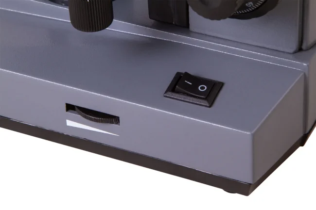 Микроскоп Levenhuk 320 BASE, монокулярный Микроскоп Levenhuk 320 BASE, монокулярный