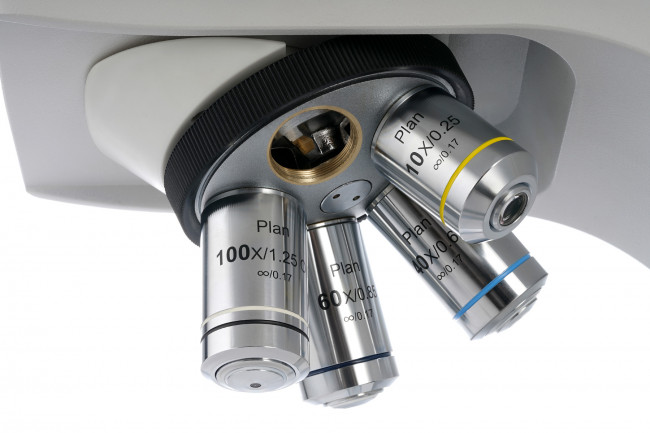 Микроскоп цифровой Levenhuk MED D40T LCD, тринокулярный Микроскоп цифровой Levenhuk MED D40T LCD, тринокулярный