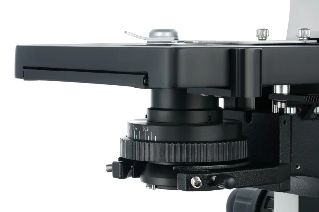 Микроскоп цифровой Levenhuk MED D40T LCD, тринокулярный Микроскоп цифровой Levenhuk MED D40T LCD, тринокулярный