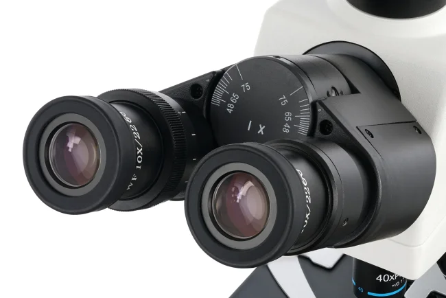 Микроскоп цифровой Levenhuk MED D45T, тринокулярный Микроскоп цифровой Levenhuk MED D45T, тринокулярный