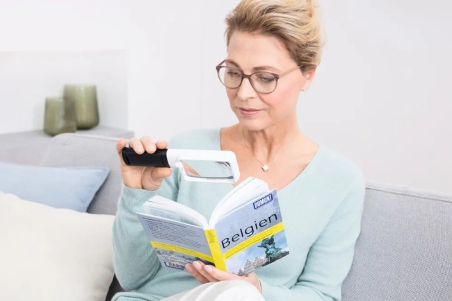 Лупа асферическая Eschenbach mobilux LED, 90х54 мм, 3.0х