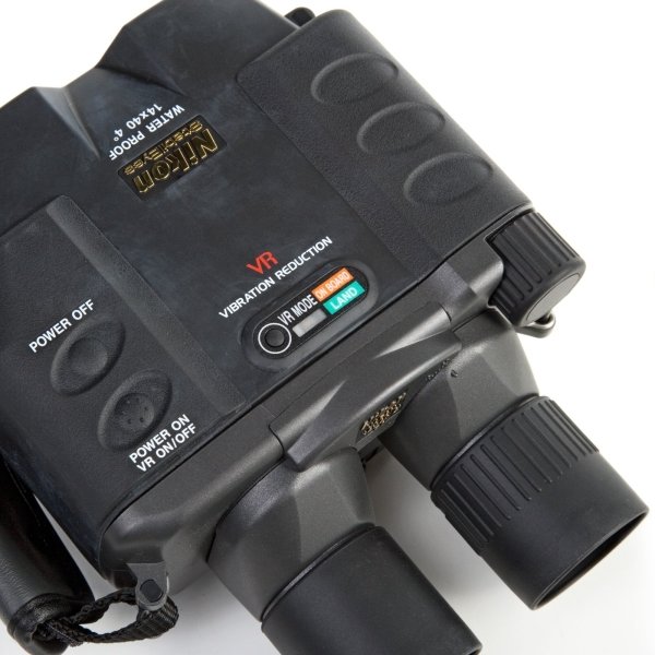 Бинокль со стабилизацией Nikon 14x40 StabilEyes Бинокль со стабилизацией Nikon 14x40 StabilEyes