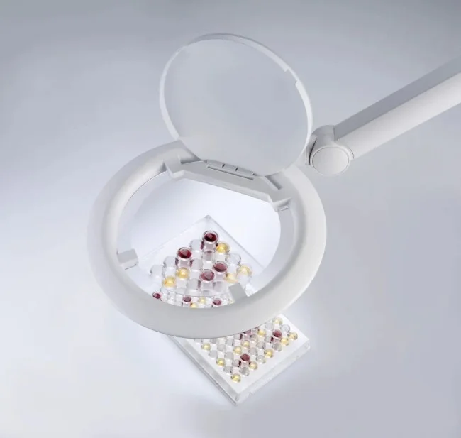 Лупа настольная асферическая Eschenbach varioLED, 132мм, 1.9х Лупа настольная асферическая Eschenbach varioLED, 132мм, 1.9х