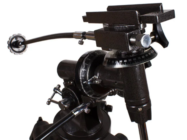 Монтировка Sky-Watcher EQ2 с алюминиевой треногой Монтировка Sky-Watcher EQ2 с алюминиевой треногой