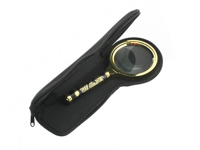 Лупа L70 (диам.70мм, 7х, в чехле, сувенирная) Лупа L70 (диам.70мм, 7х, в чехле, сувенирная)
