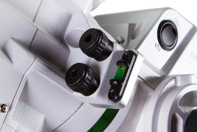 Монтировка Sky-Watcher AZ-EQ5 SynScan GOTO с колонной Pier Tripod