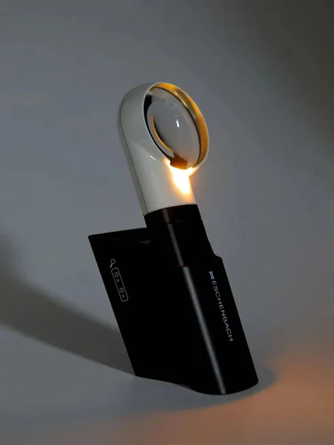 Лупа асферическая Eschenbach mobilux LED, 58 мм, 6.0х Лупа асферическая Eschenbach mobilux LED, 58 мм, 6.0х