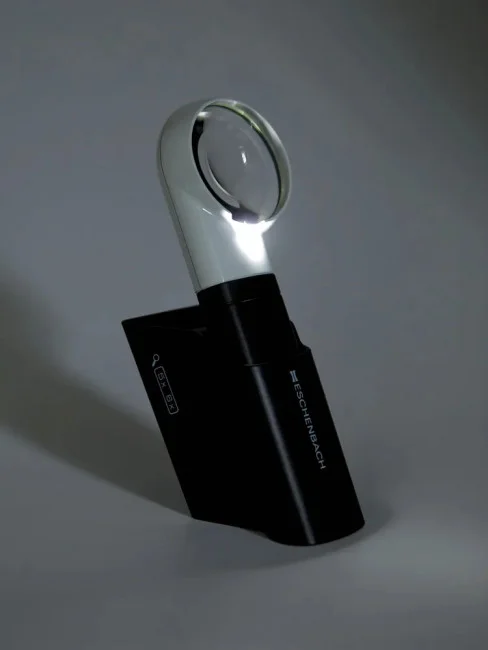 Лупа асферическая Eschenbach mobilux LED, 58 мм, 6.0х Лупа асферическая Eschenbach mobilux LED, 58 мм, 6.0х