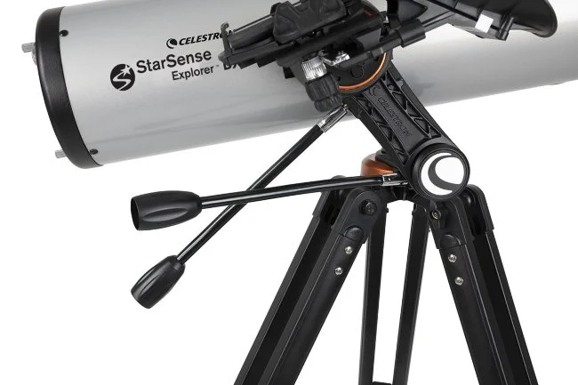 Телескоп Celestron StarSense Explorer DX 130 AZ Телескоп Celestron StarSense Explorer DX 130 AZ